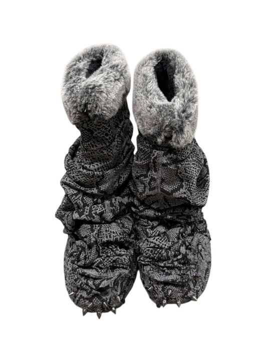 Size 6 “Python Pulse” Joots