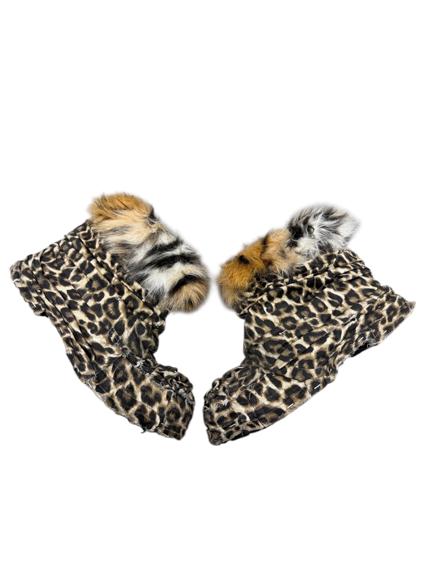 Size 13 “Cheetah Hunt” Joots